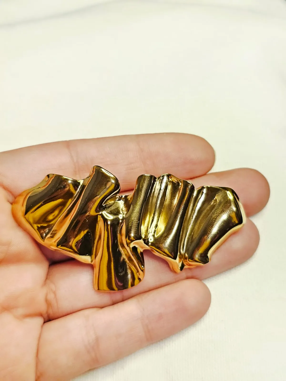 Gold Ruffle view 2